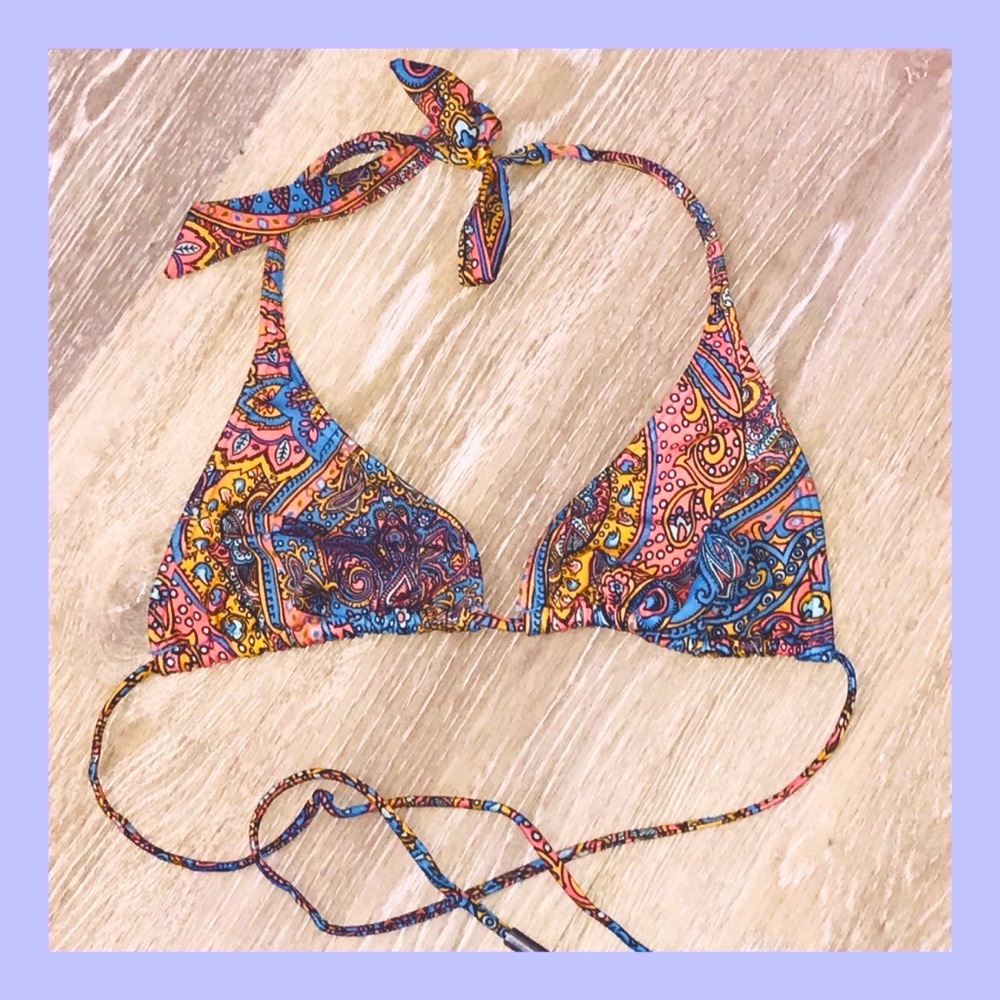 🆕 Billabong Paisley Bikini Top / Small